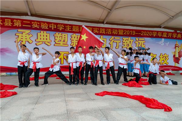 了解当代年轻人在未来选择是该奋力一搏,还是听从长辈选择稳妥?,尽在知识星球平台
